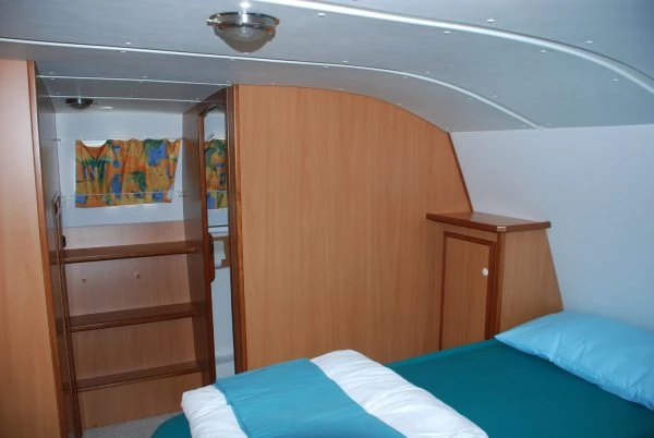  Tarpon 37 DP między profesjonalistami a osobami prywatnymi w Mittersheim