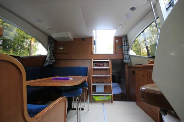 Wynajmij Motorówka z lub bez skippera  w Louhans