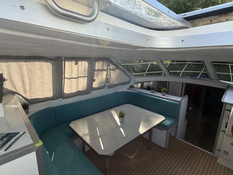 Wynajmij  Tarpon 42 w Mittersheim