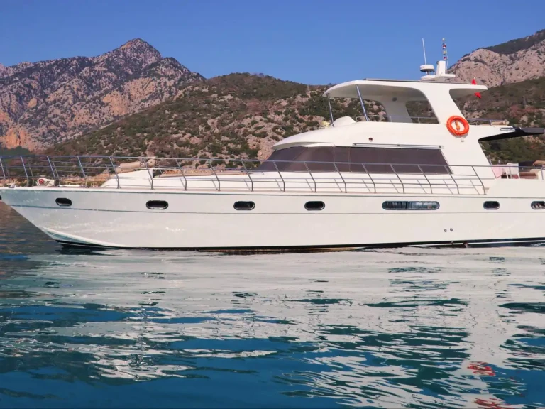 Wynajem Żaglowiec Custom z patentem 