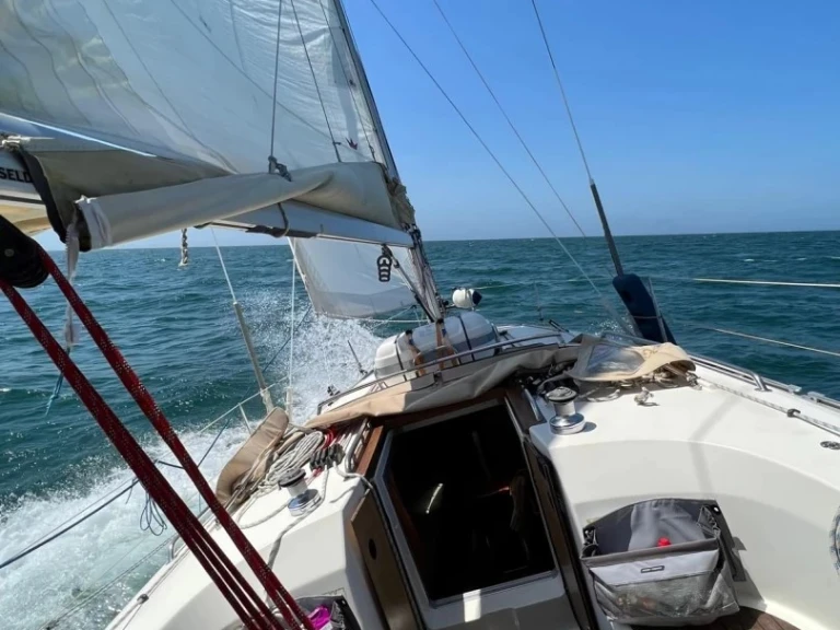 Wynajmij Bavaria Bavaria 32 Cruiser w La Rochelle
