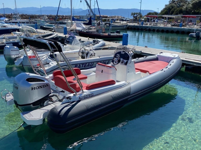 Wynajem Łódż półsztywna w Porto Pollo - Fanale marine  FANALE 700 FALCHETTU