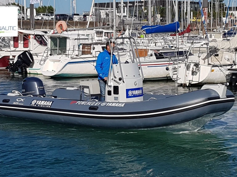 Wynajem łodzi Port-Haliguen tanio TEMPEST 625 FISH
