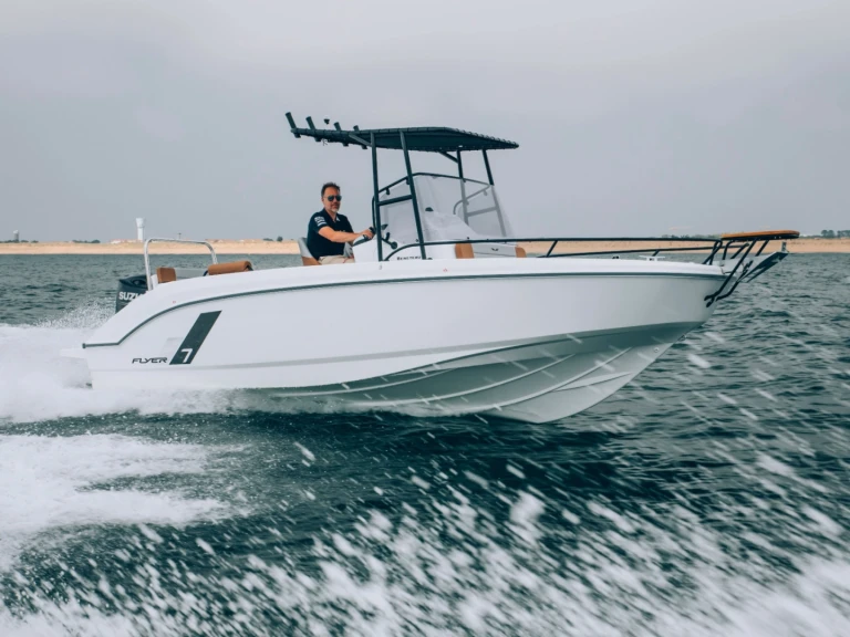 Motorówka do wynajmu w Sète w najlepszej cenie