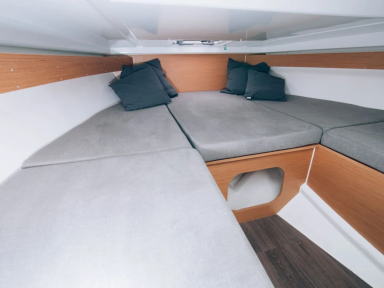 Wynajmij Bénéteau Flyer 7 SUNdeck w Sète