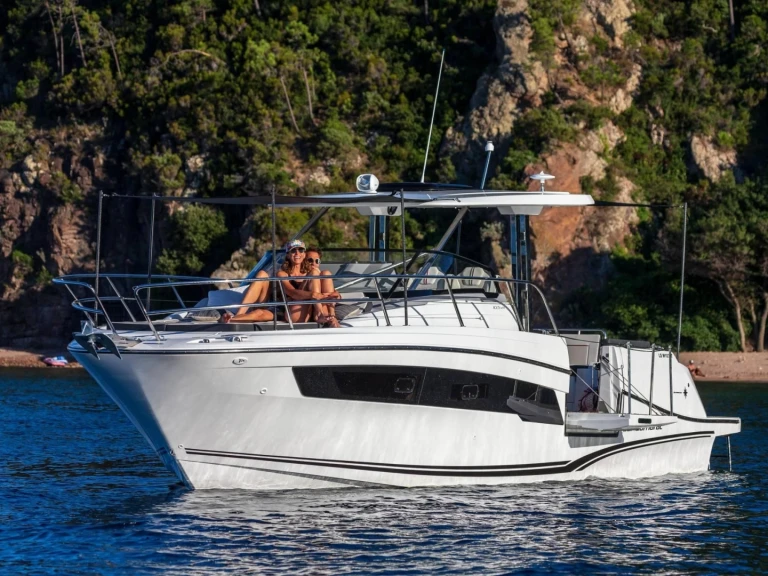 Wynajem łodzi Jeanneau Cap Camarat 10.5 WA série 2 w Ajaccio na SamBoat 