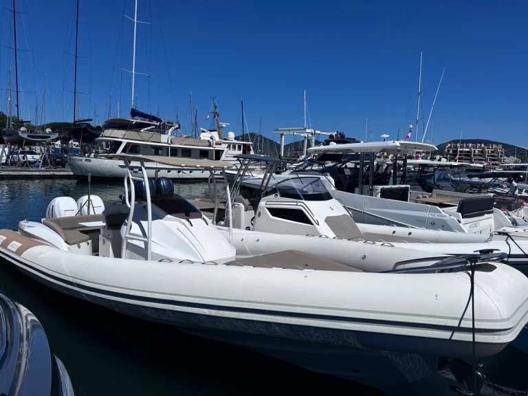 Wynajmij FANALE 1000 w Cogolin