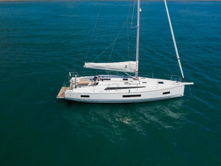 Wynajem łodzi Bénéteau Oceanis 40.1 w Ajaccio na SamBoat 