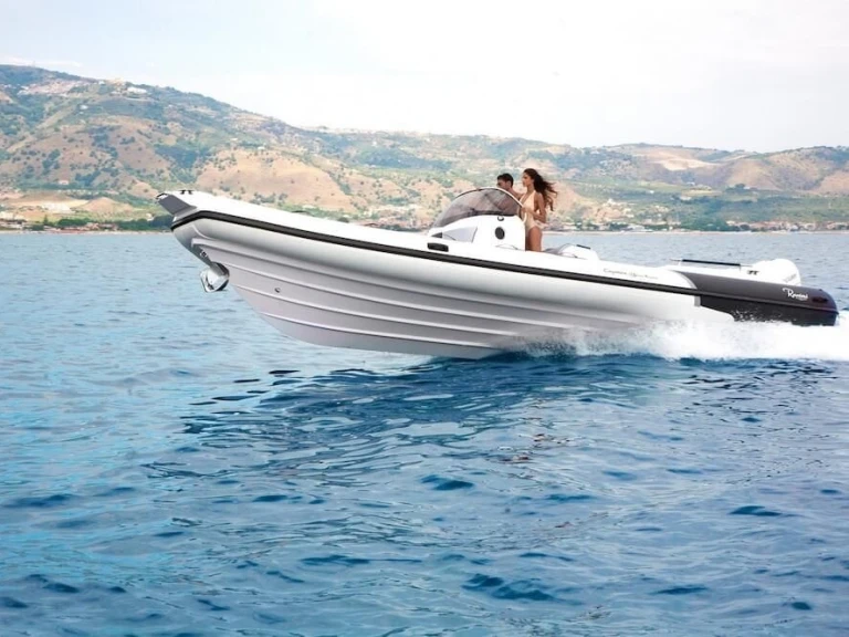 Wynajem Łódż półsztywna Ranieri International  z patentem 