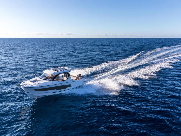 Wynajem Motorówka Jeanneau z patentem 