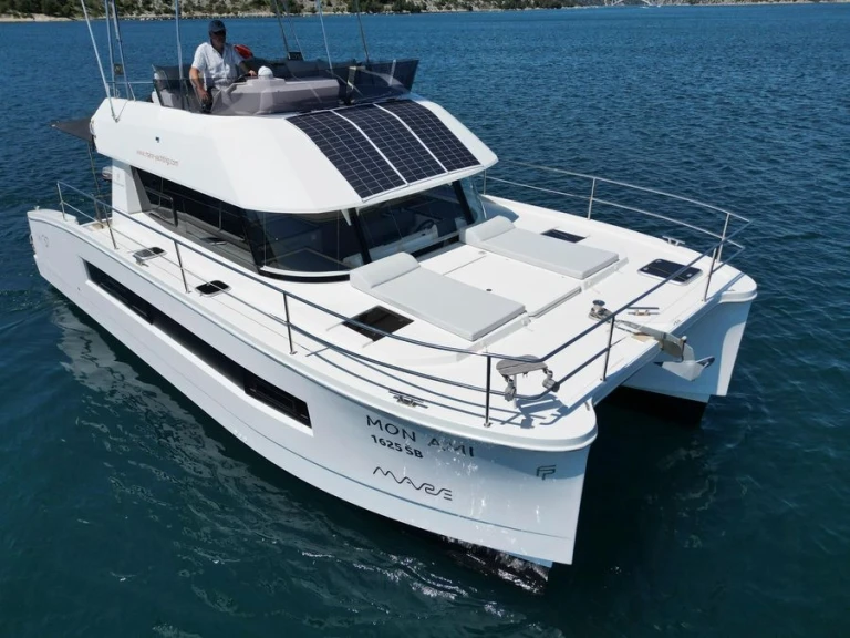 Fountaine Pajot Fountaine Pajot MY 37 między profesjonalistami a osobami prywatnymi w Saint-Raphael