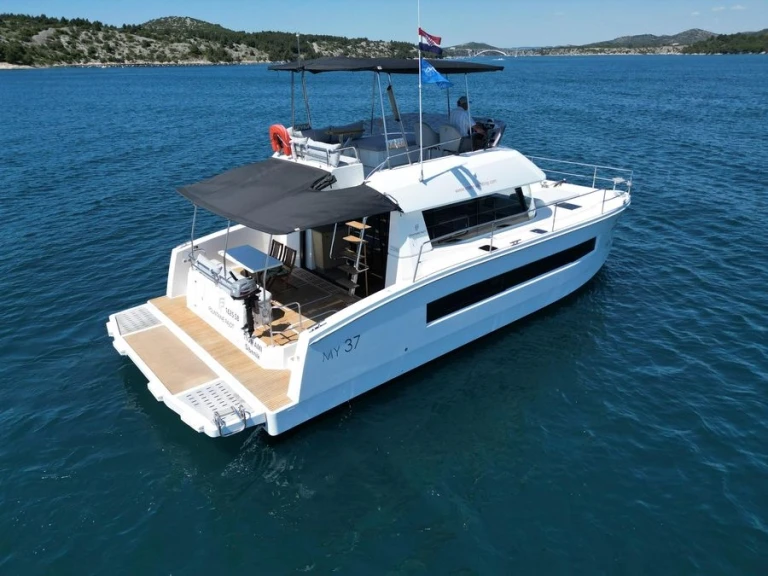 Wynajem w Saint-Raphael- Fountaine Pajot Fountaine Pajot MY 37 na SamBoat
