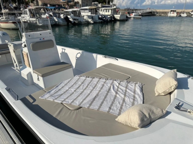 Cn-Cap-Ferret SEAWEED 675 między profesjonalistami a osobami prywatnymi w Port de La Flotte