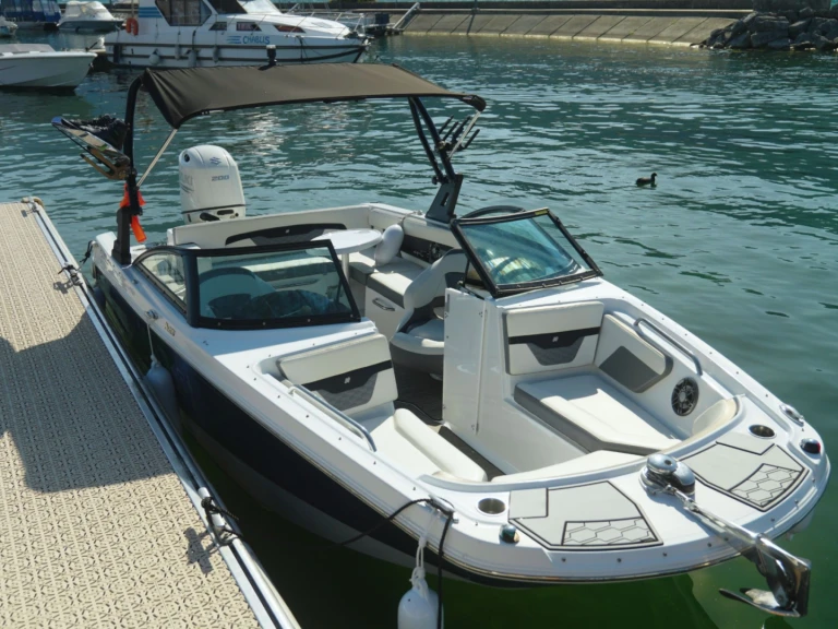 Wynajmij Four Winns HD 200 OB w Aix-les-Bains