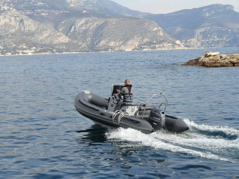 Wynajem Łódż półsztywna 3dtender z patentem 
