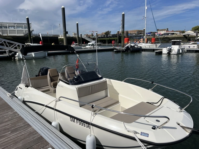 Wynajmij Motorówka z lub bez skippera Quicksilver w Ouistreham