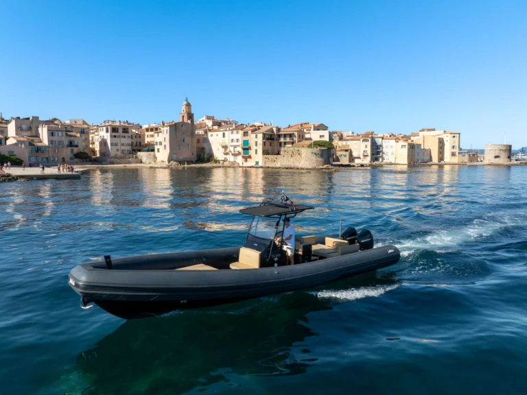 Wynajmij Sea Water 300 PHANTOM w Cogolin