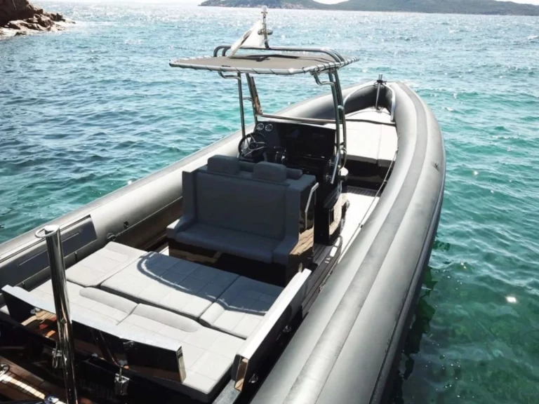 Wynajmij Łódż półsztywna z lub bez skippera Sea Water w Cogolin