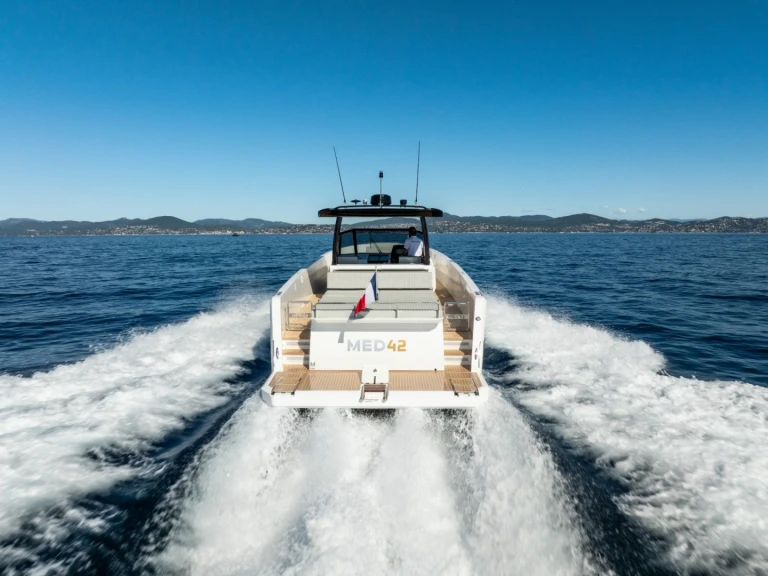 Wynajem łodzi Saint-Tropez tanio MED 42