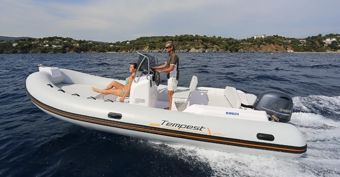 Wynajem Łódż półsztywna w La Trinité-sur-Mer - Capelli Tempest 625 Easy