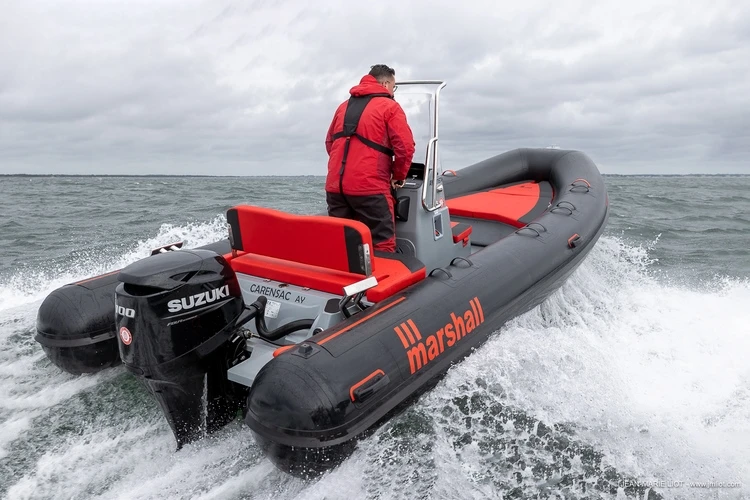 Wynajmij Łódż półsztywna z lub bez skippera Marshall w La Trinité-sur-Mer
