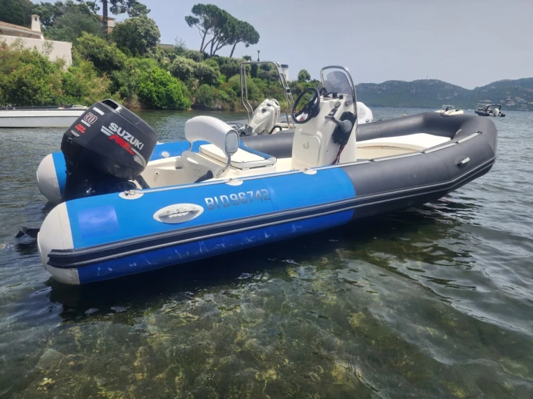 Wynajem Łódż półsztywna w Porto-Vecchio - Zodiac Sundream