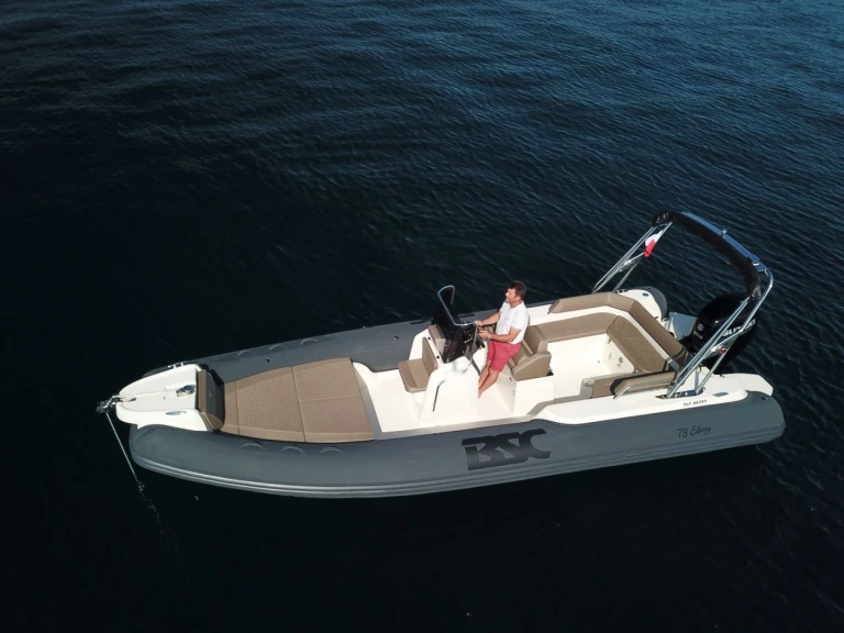 Wynajmij Łódż półsztywna z lub bez skippera Bsc w Cogolin