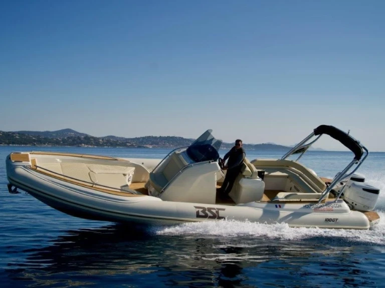 Motorówka do wynajmu w Cogolin w najlepszej cenie