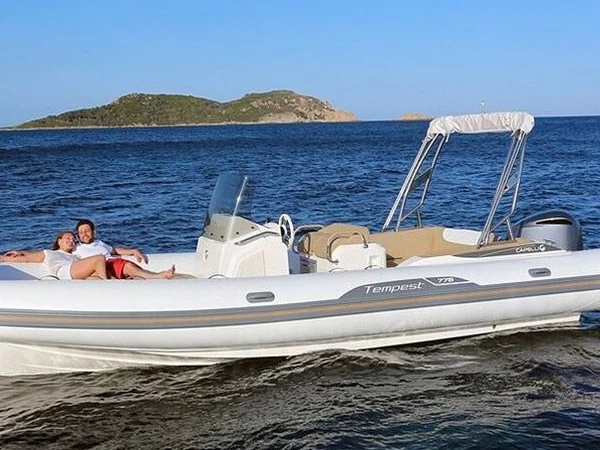 Wynajem łodzi Saint-Florent tanio Tempest 775