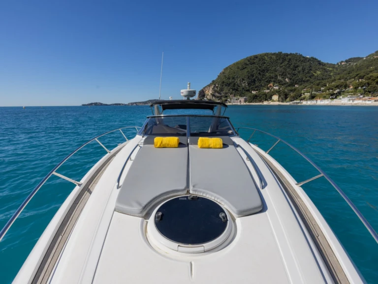 Wynajem Luksusowy jacht Sunseeker z patentem 