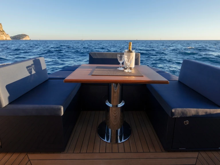 Wynajmij Solaris Solaris 47 w Beaulieu-sur-Mer
