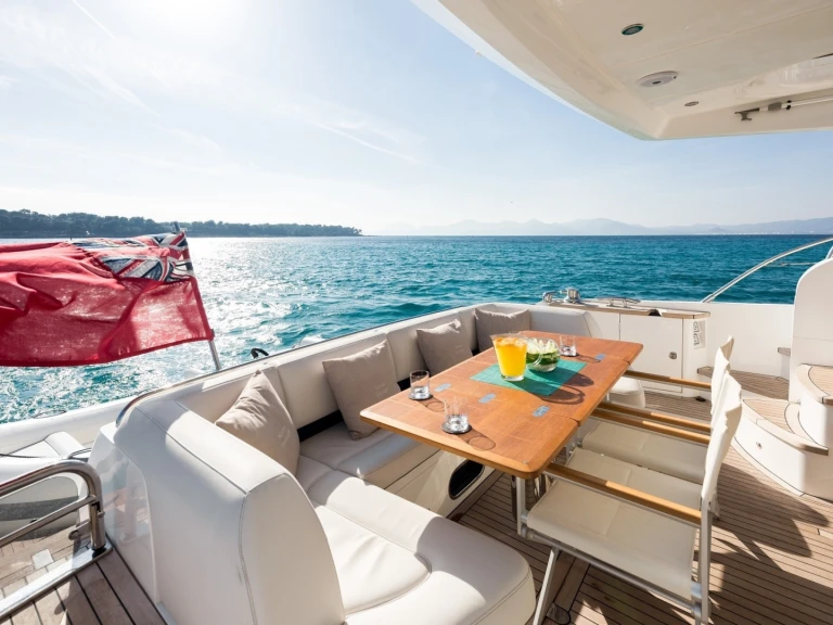 Wynajem łodzi Beaulieu-sur-Mer tanio Princess 64