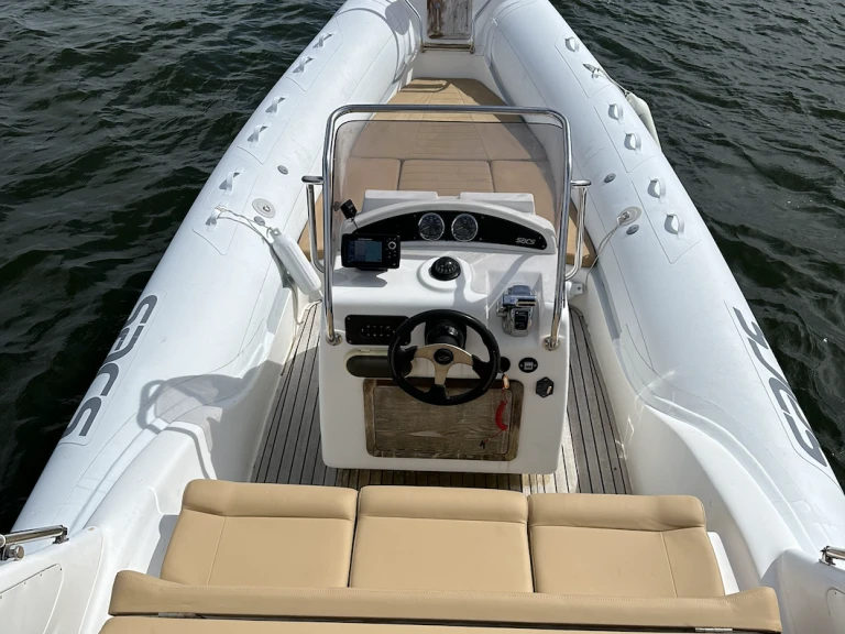 Wynajem Łódż półsztywna w Arcachon - Sacs Sacs S 680