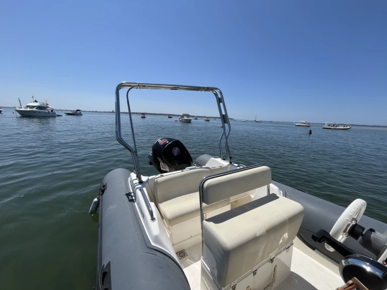 Wynajmij Łódż półsztywna z lub bez skippera Joker Boat w Arcachon