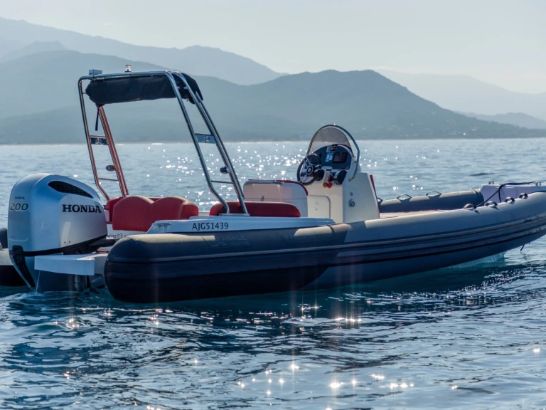 Wynajmij Fanale marine  FANALE 700 FALCHETTU w Porto Pollo