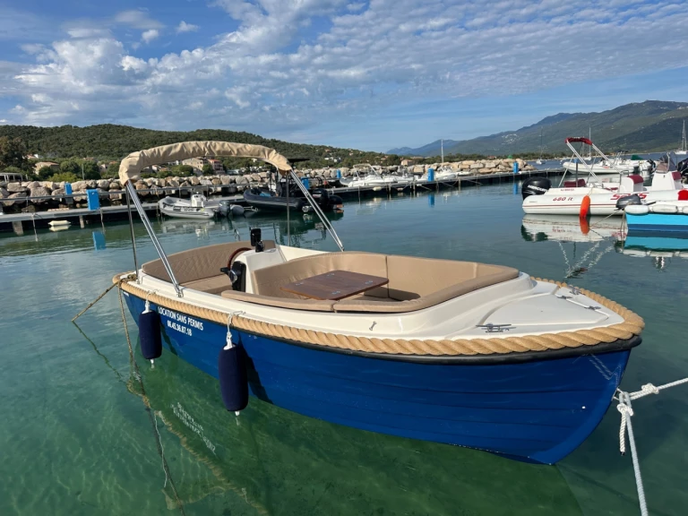 Wynajem Motorówka kruger z patentem 