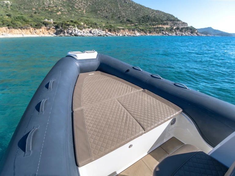 Wynajem Łódż półsztywna w Sète - Bsc 62 Classic