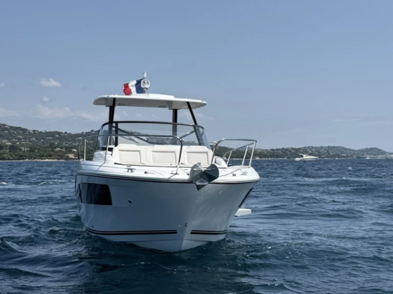 Motorówka do wynajmu w Port Grimaud w najlepszej cenie