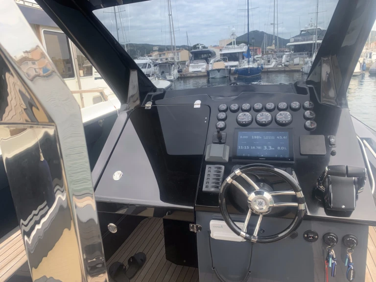 Wynajmij Scanner Envy 1100 w Port Grimaud