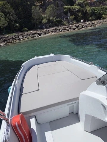 Motorówka do wynajmu w Mandelieu-la-Napoule w najlepszej cenie