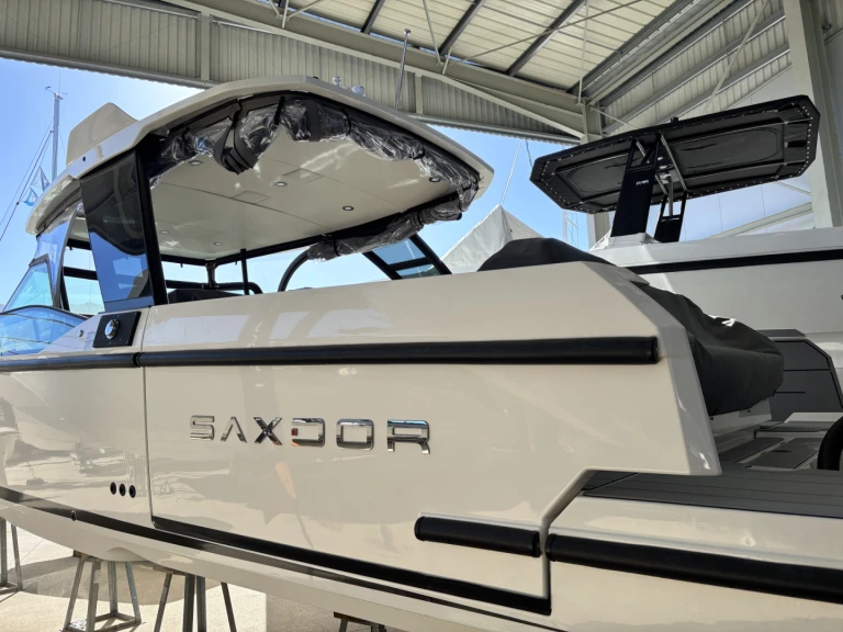 Wynajem Motorówka Saxdor z patentem 