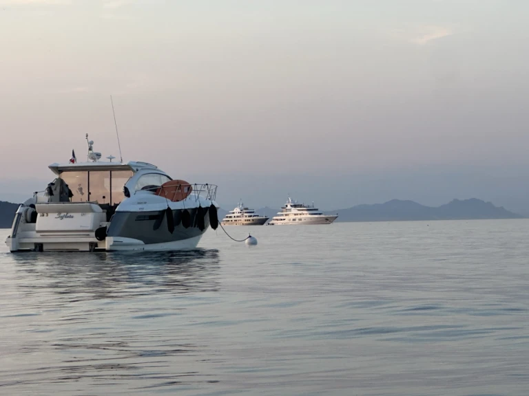 Wynajem Luksusowy jacht Absolute Yachts z patentem 