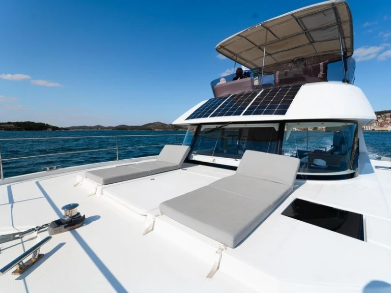 Wynajem Katamaran Fountaine Pajot z patentem 
