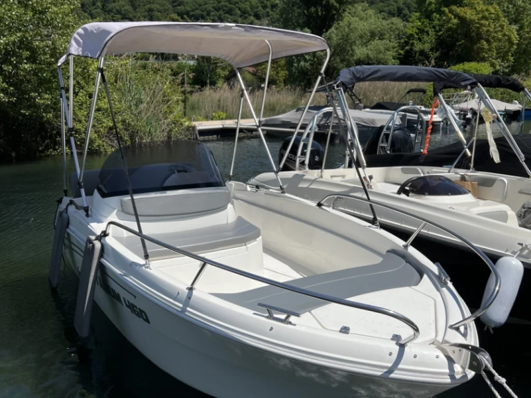 Wynajem łodzi Titanium 460 w Aix-les-Bains na SamBoat 