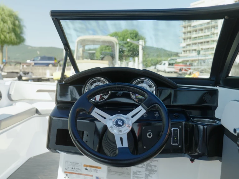 Wynajem w Aix-les-Bains- Four Winns HD 200 OB na SamBoat