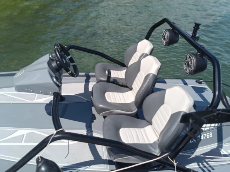 Wynajem łodzi AWASH sport w Aix-les-Bains na SamBoat 