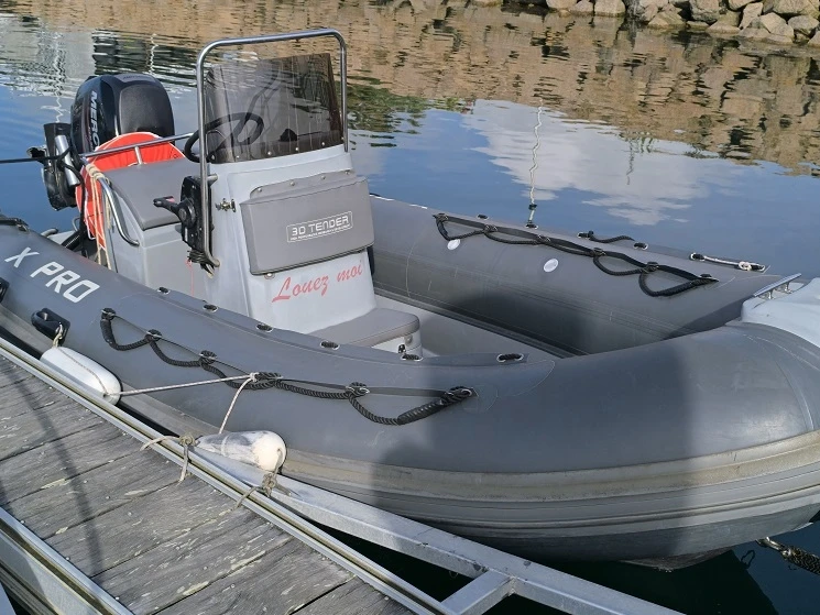 Wynajmij 3dtender Xpro 535  w Trébeurden