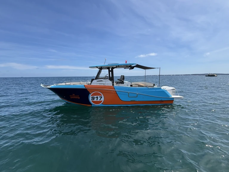 Motorówka do wynajmu w Cannes w najlepszej cenie