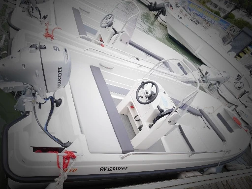 Wynajem Motorówka Terhi z patentem 