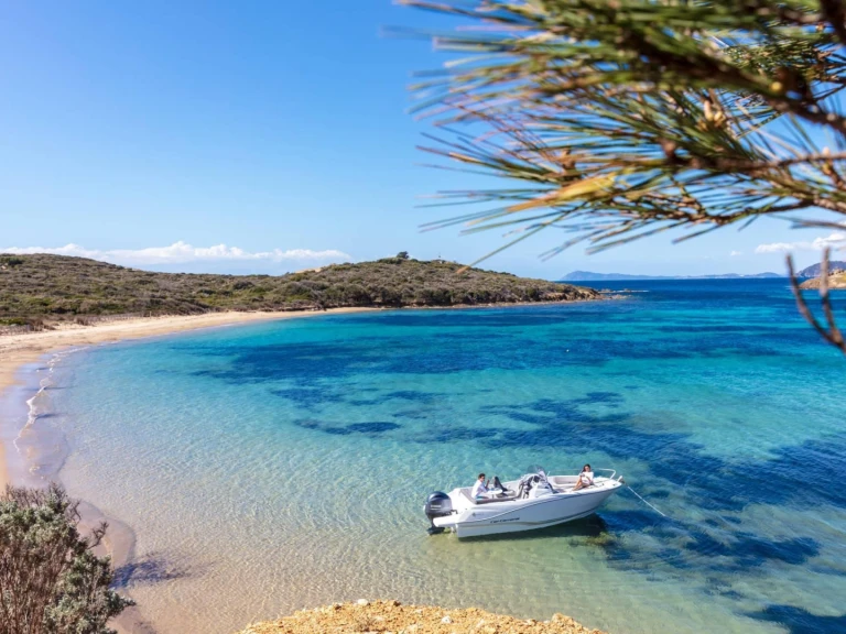 Jeanneau Cap Camarat 6.5 CC Serie 3 między profesjonalistami a osobami prywatnymi w Lorient